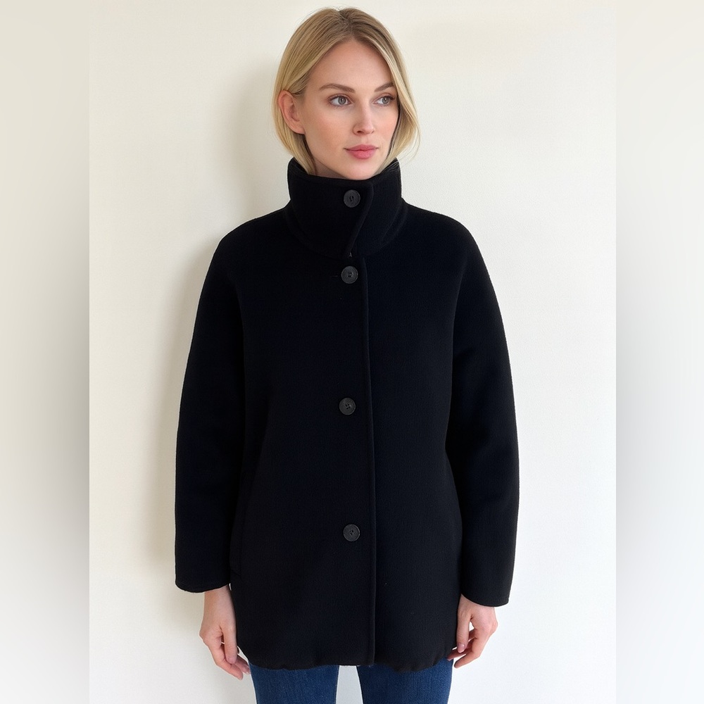 MaxMara Elegant Black Pea Coat